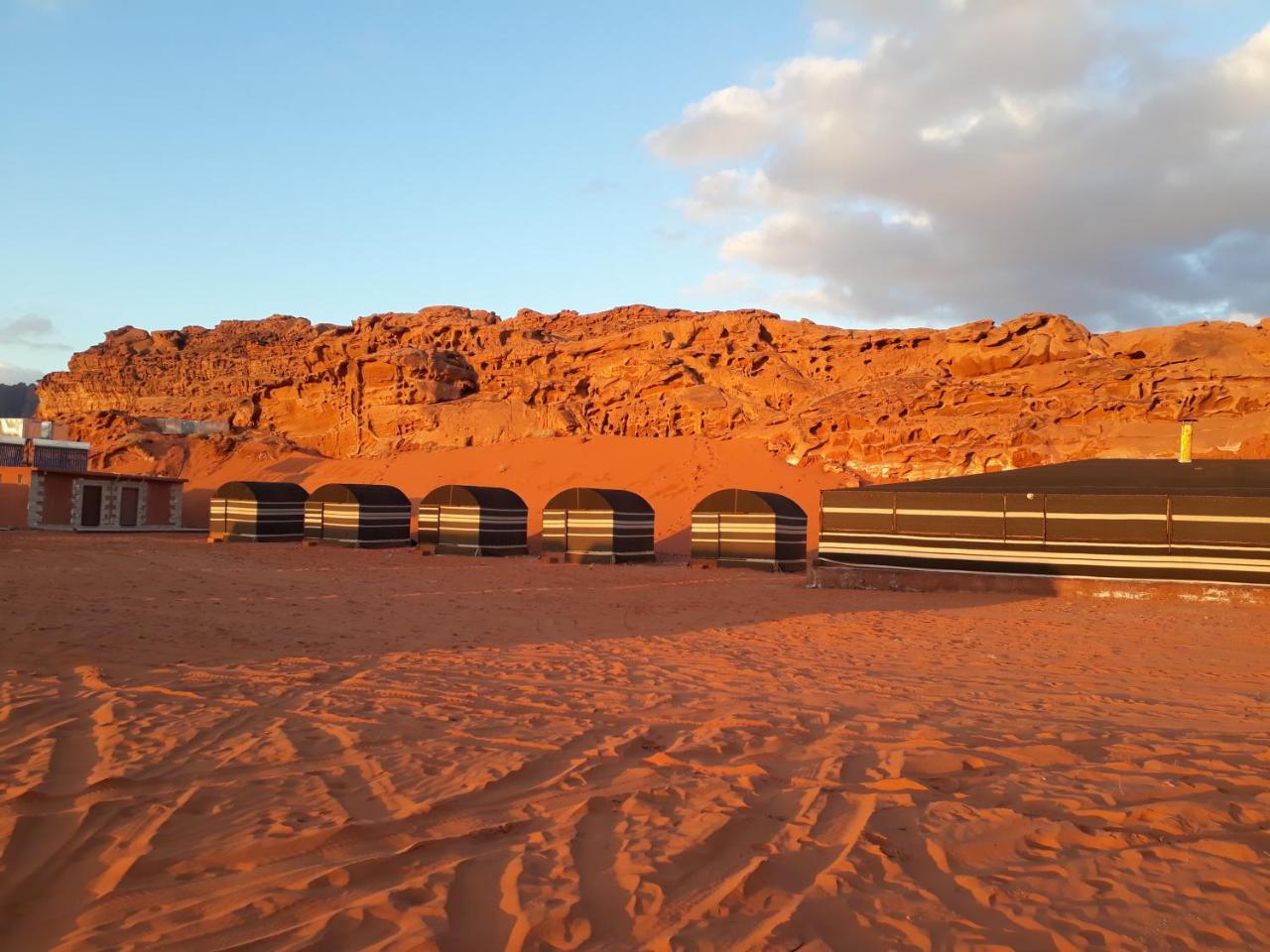 Wadi Rum Candles Camp Экстерьер фото